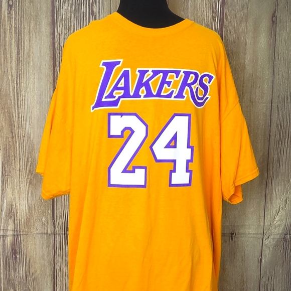 Gilden Other - Kobe Bryant Lakers Tshirt Sz XL